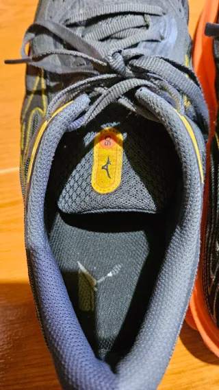 Zapatillas Mizuno Wave Skyrise 5 Gris Naranja