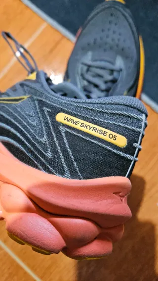 Zapatillas Mizuno Wave Skyrise 5 Gris Naranja