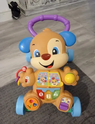 Correpasillos musical perrito Fisher Price