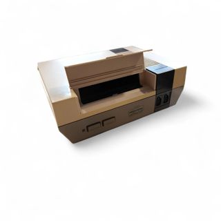 CONSOLA NINTENDO NES 001 + MANDO Y CABLES