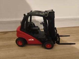 veicoli Bruder carrello elevatore e pala agricola