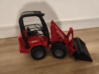 veicoli Bruder carrello elevatore e pala agricola