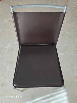 Cuatro sillas Cattelan Italia piel marrón