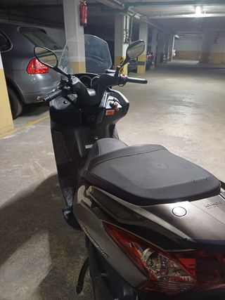 Kimco Super Dink 300i Gris