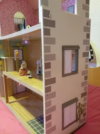 Casita de muñecas rosa