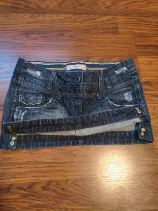 Falda vaquera corta mujer