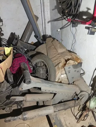 Plataforma elevadora camión Cepro 1500kg seminueva