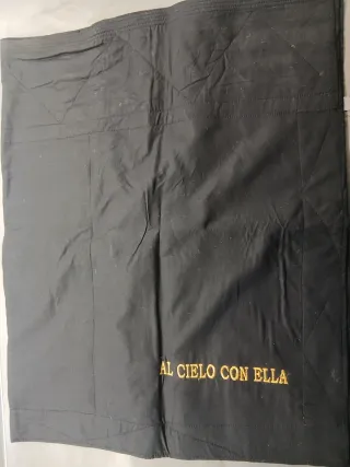 Costal negro bordado