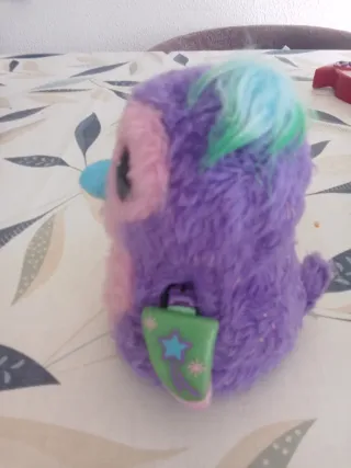 Peluche estilo Furby morado y rosa