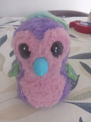 Peluche estilo Furby morado y rosa