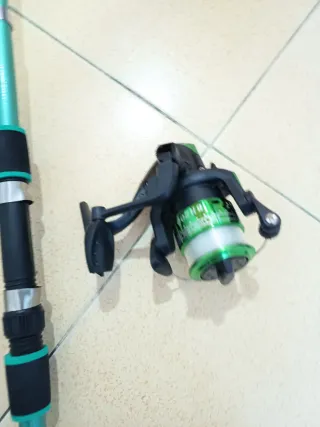 2 Canne da Pesca 1,80m + Mulinelli