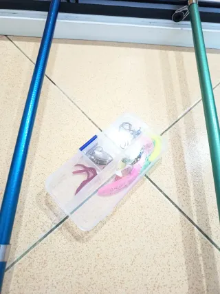 2 Canne da Pesca 1,80m + Mulinelli