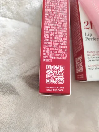 Lip perfector embelliseur de labios