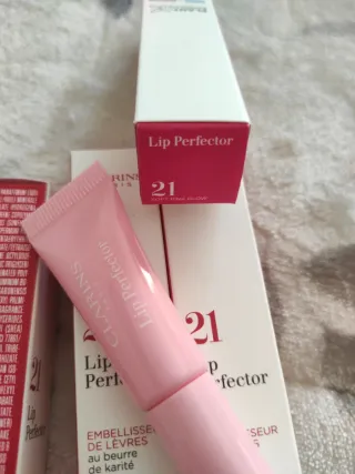 Lip perfector embelliseur de labios