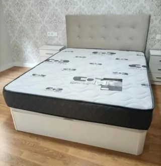 Letto a scomparsa con materassi viscoelastici