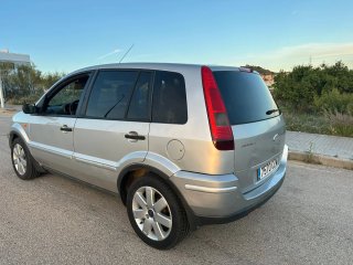 Ford Fusion 2004