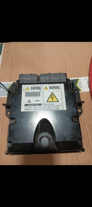 Centralita ECU Mitsubishi 4M41 1860A702