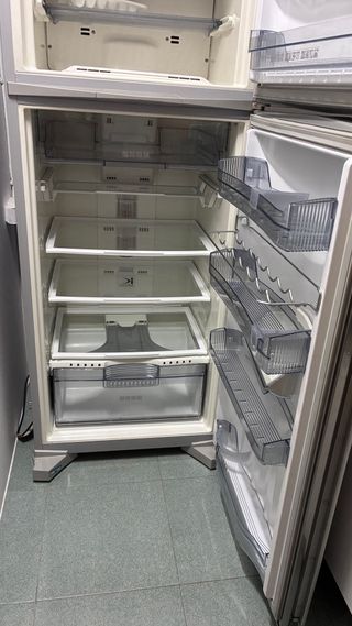 Nevera combi Bauknecht