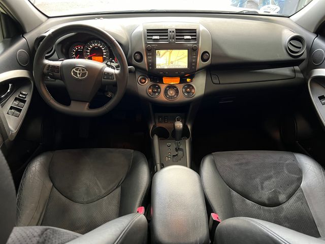 Toyota RAV4 2010