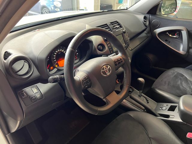 Toyota RAV4 2010