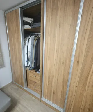 Armario 4 puertas correderas + zapatero