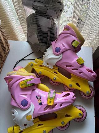 Patines niña Minnie Disney incluido set rodilleras