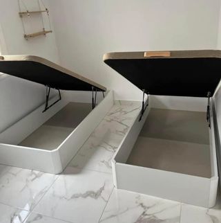 Letto a scomparsa con materassi viscoelastici