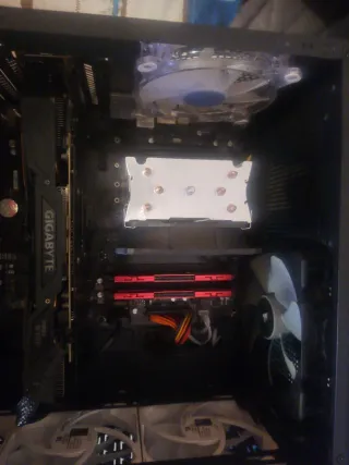 PC Gaming i7 7700k GTX 1070 16GB RAM