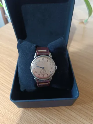 Reloj TACAR de cuerda con esfera auxiliar