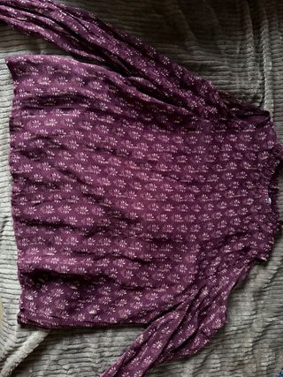 Blusa morada estampada