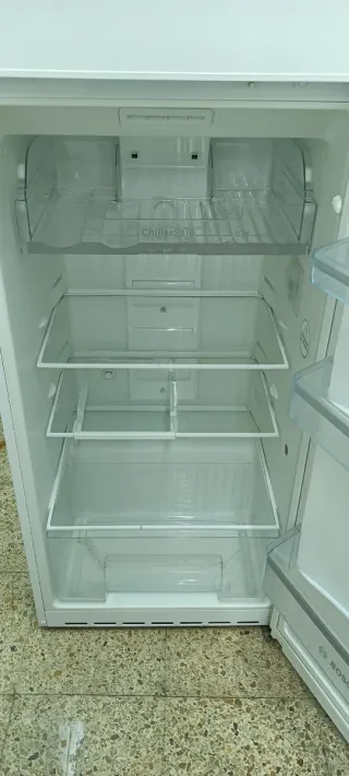 NEVERA PEQUEÑA BOSCH NO FROST ENERGÍA A+