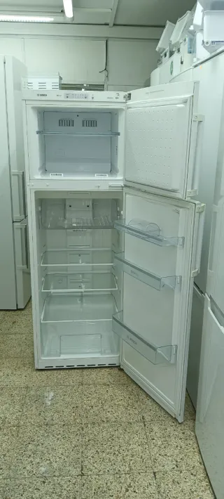 NEVERA PEQUEÑA BOSCH NO FROST ENERGÍA A+