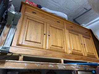 Mueble de madera grande