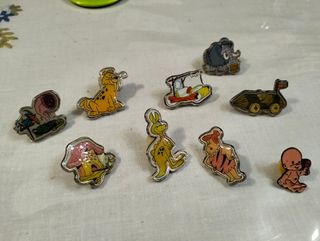 Lote de Chapas y Pines Variados