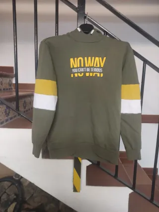 Sudadera Reebok Negra y Azul y sudadera Joma