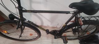 Bicicleta grande negra