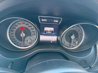 Mercedes-Benz Clase CLA 2015