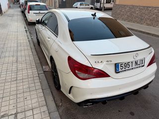 Mercedes-Benz Clase CLA 2015