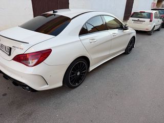 Mercedes-Benz Clase CLA 2015
