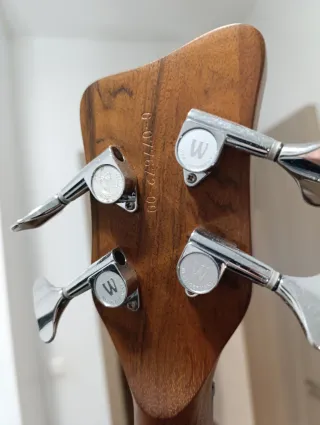 Bajo Warwick Streamer standard de 4 cuerdas