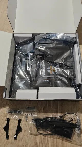 Placa Base Asus TUF Gaming B650M-PLUS WIFI