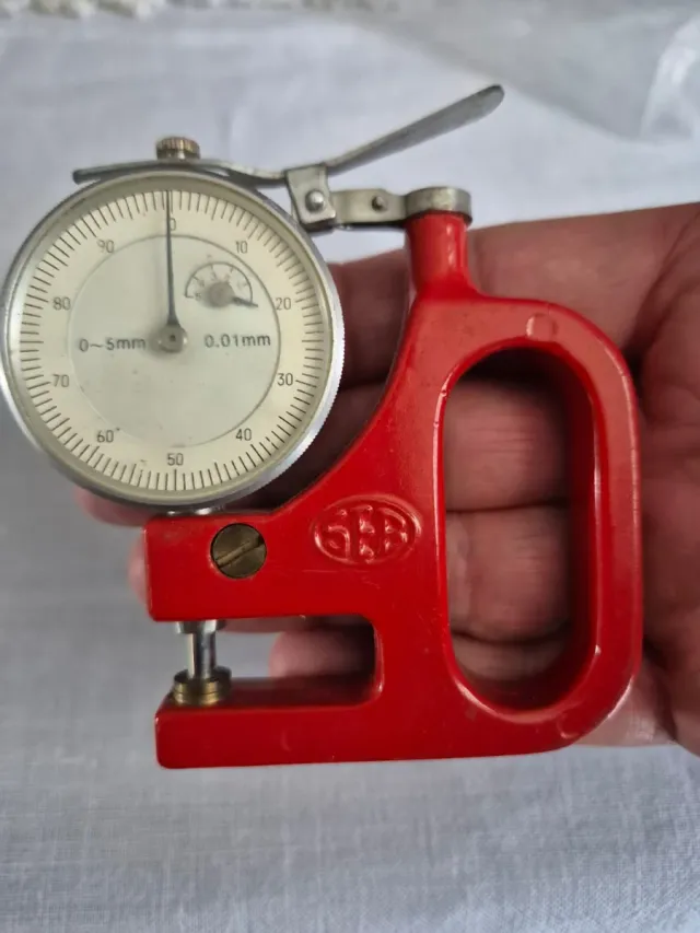 Spessimetro analogico vintage GBB