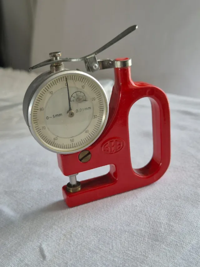 Spessimetro analogico vintage GBB