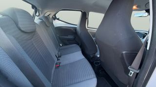 Toyota Aygo 1.0 70 x-play 53 kW (72 CV)