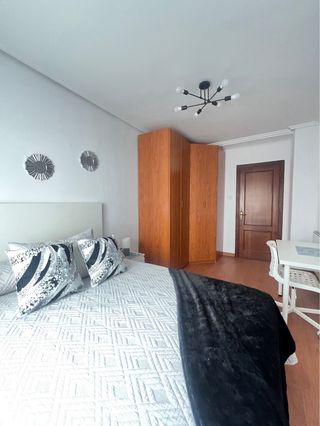 Se alquila acogedor piso