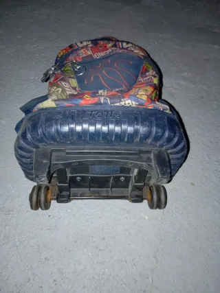 Mochila Totto con ruedas diseño Racing