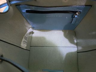 Bolso Calvin Klein charol azul cielo