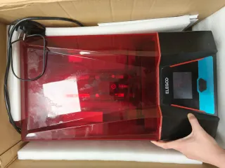 Impresora 3D Elegoo Saturn 2 Negra/Roja