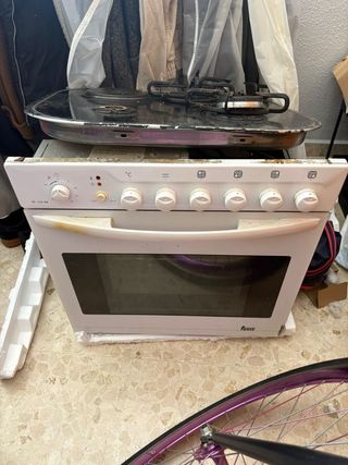 Horno y vitrocerámica Teka