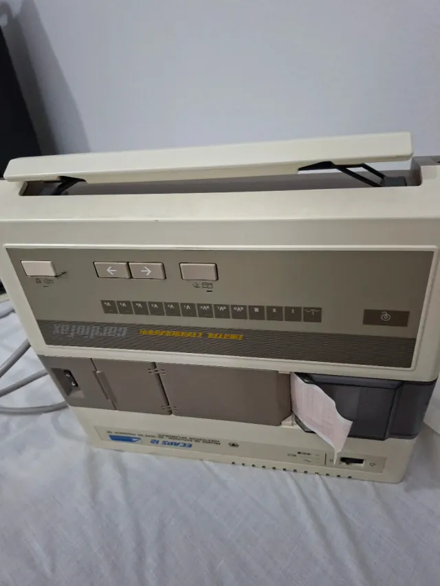 Electrocardiografo Nihon Kohden